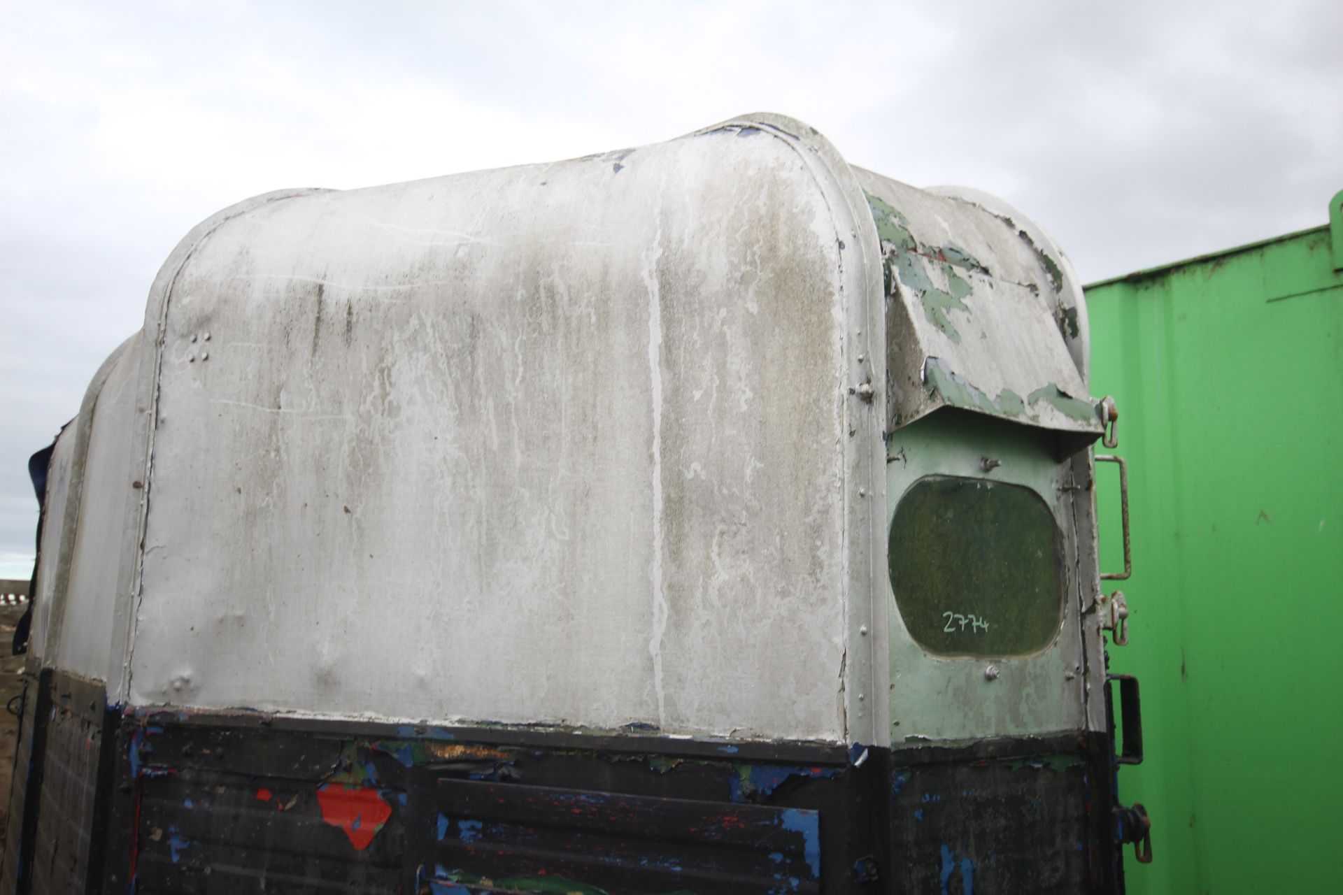 Twin axle horse box. - Image 2 of 37