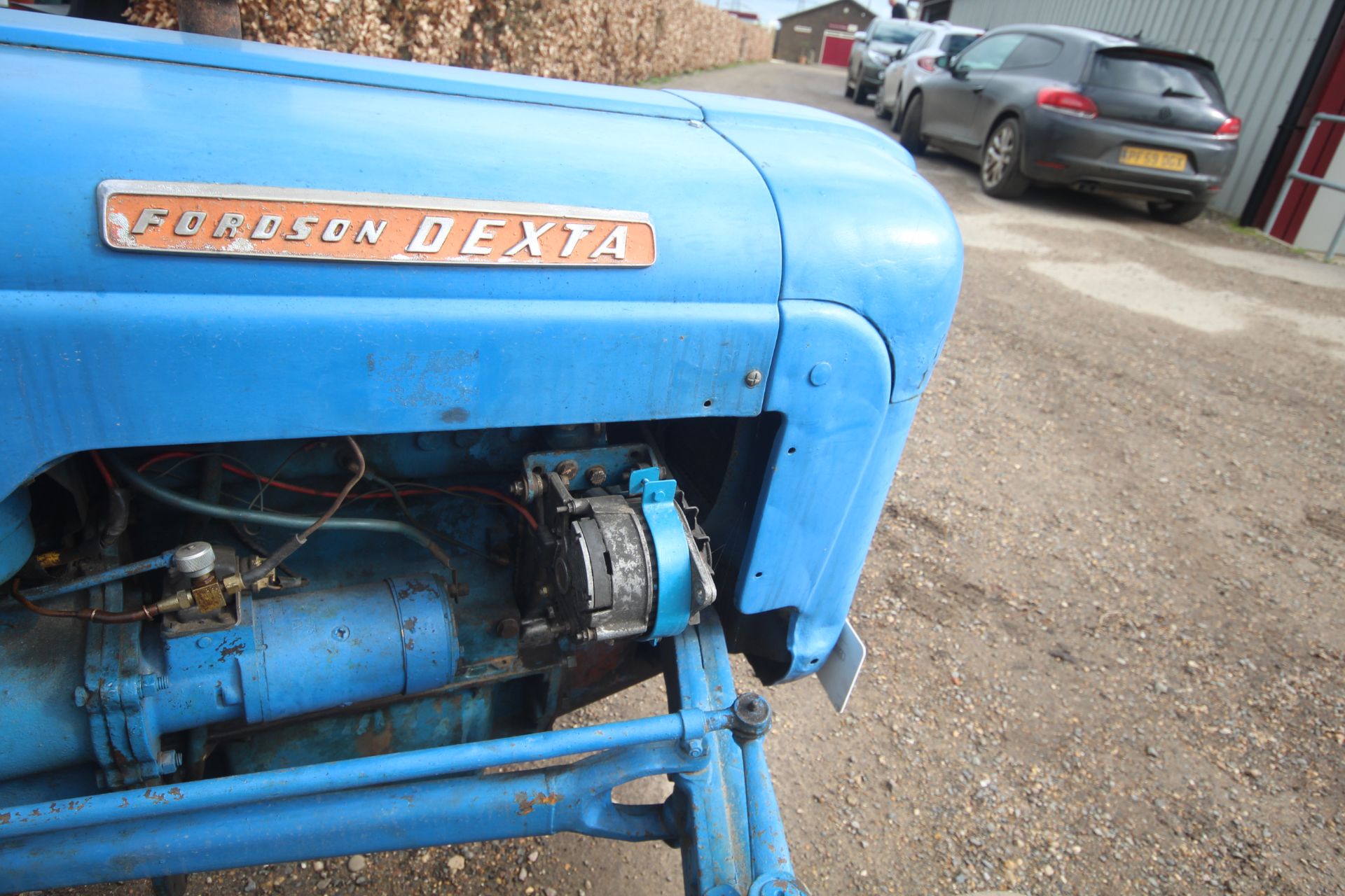 Fordson Dexta 2WD tractor. Registration 4101 PW. Date of first registration 02/02/1962. Key, V5 - Bild 35 aus 51