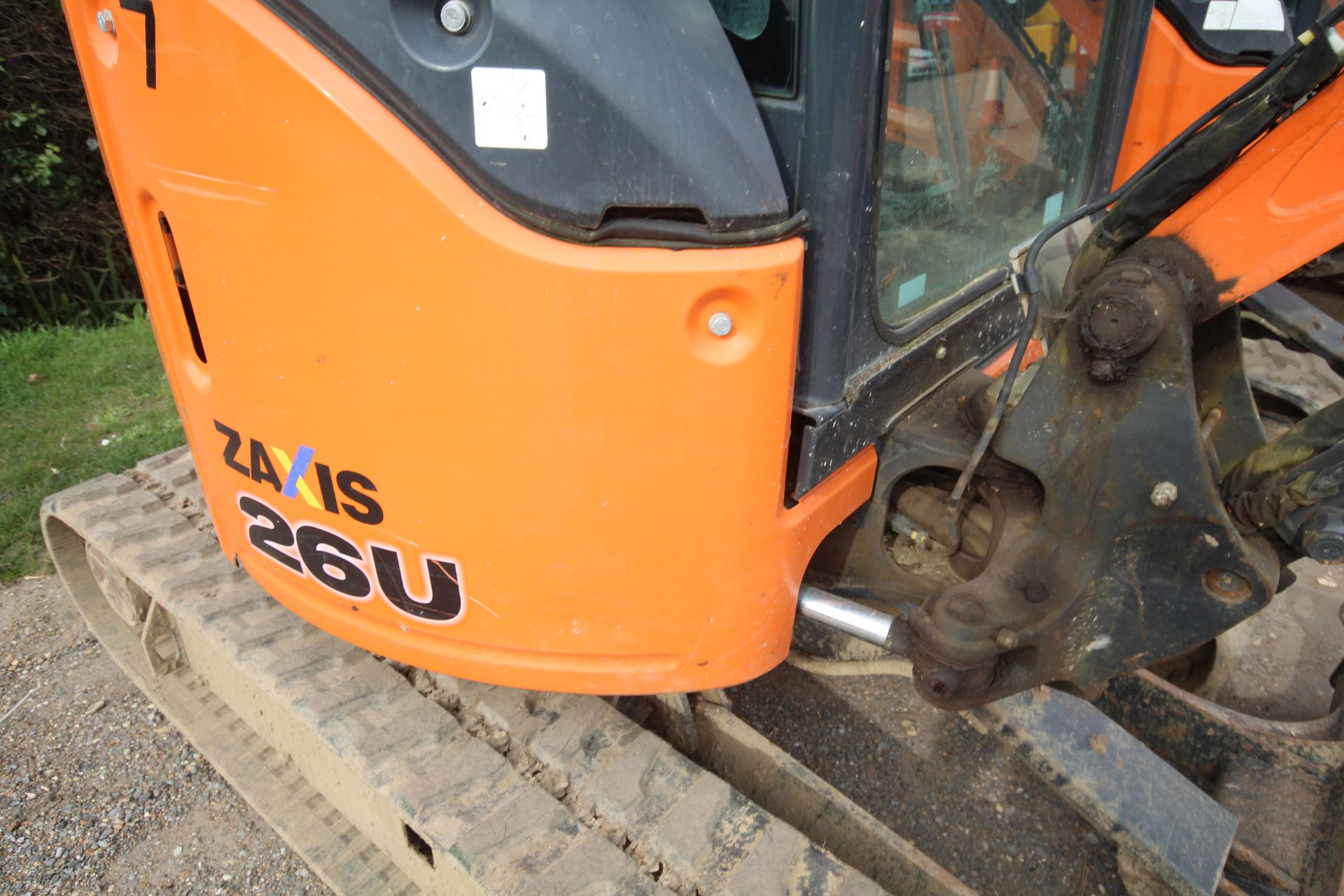 Hitachi Z-Axis 26U-5a 2.6T rubber track excavator. 2018. 2,061 hours. Serial number HCM - Bild 19 aus 61