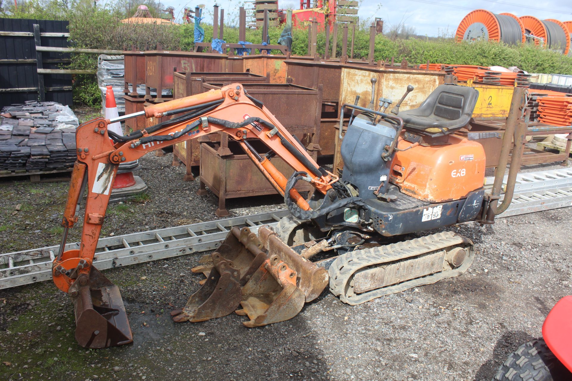 Hitachi EX8-2B 0.8T rubber track micro excavator. 2003. 2,209 hours. Serial number 1AGP004974.