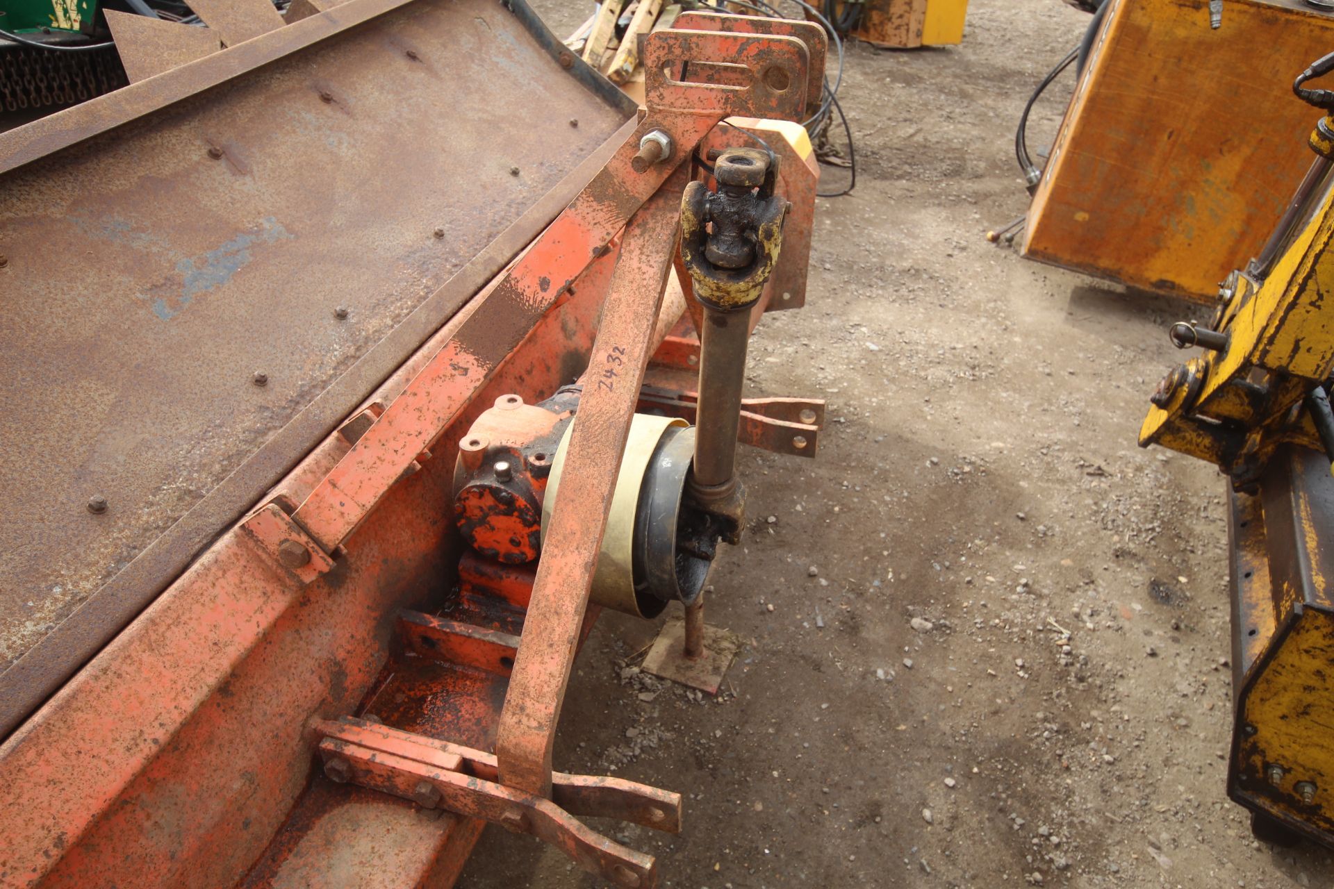 Browns mounted straw chopper. Serial number 21052. Manual held. V - Image 11 of 12