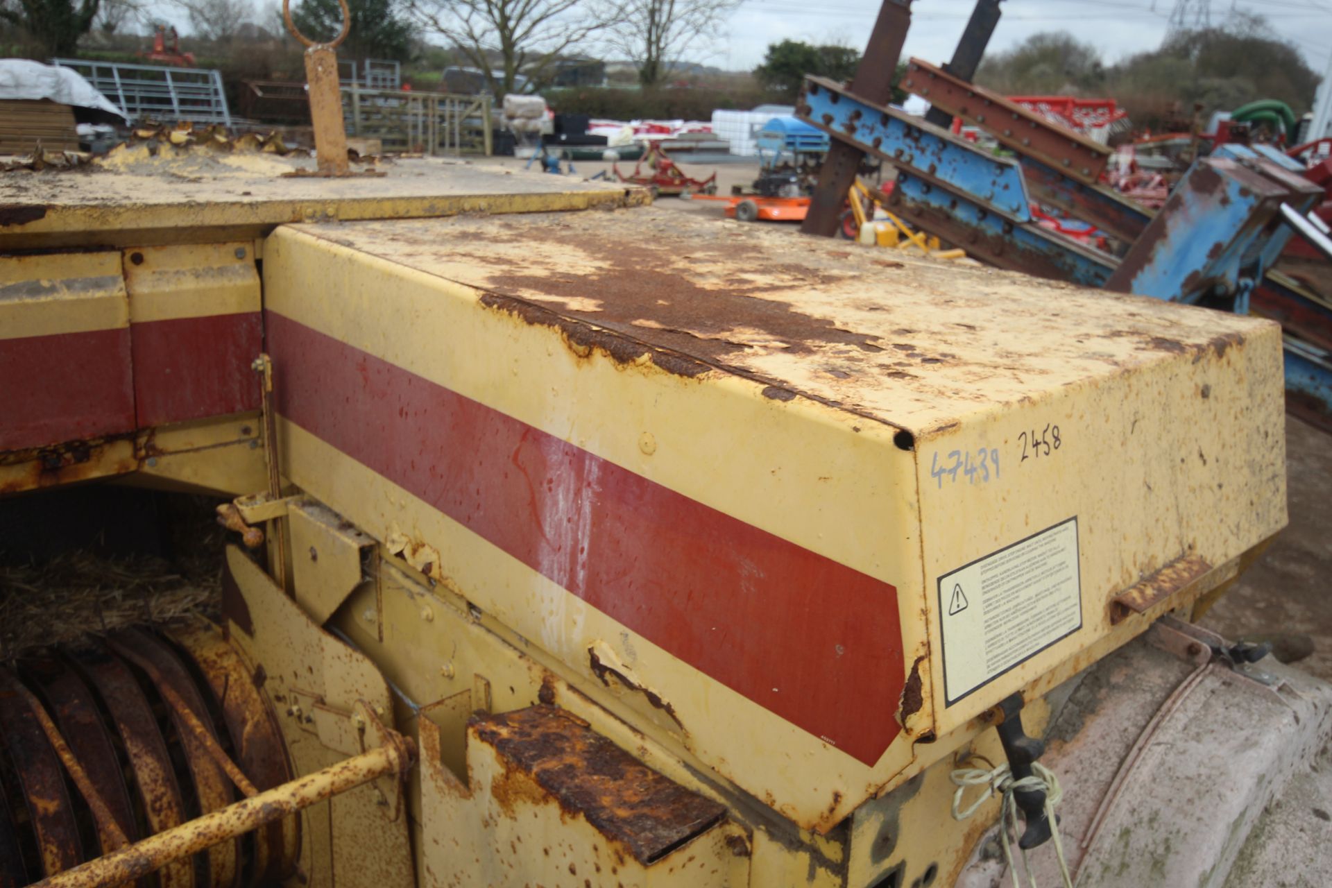 New Holland 945 conventional baler. V - Image 5 of 19