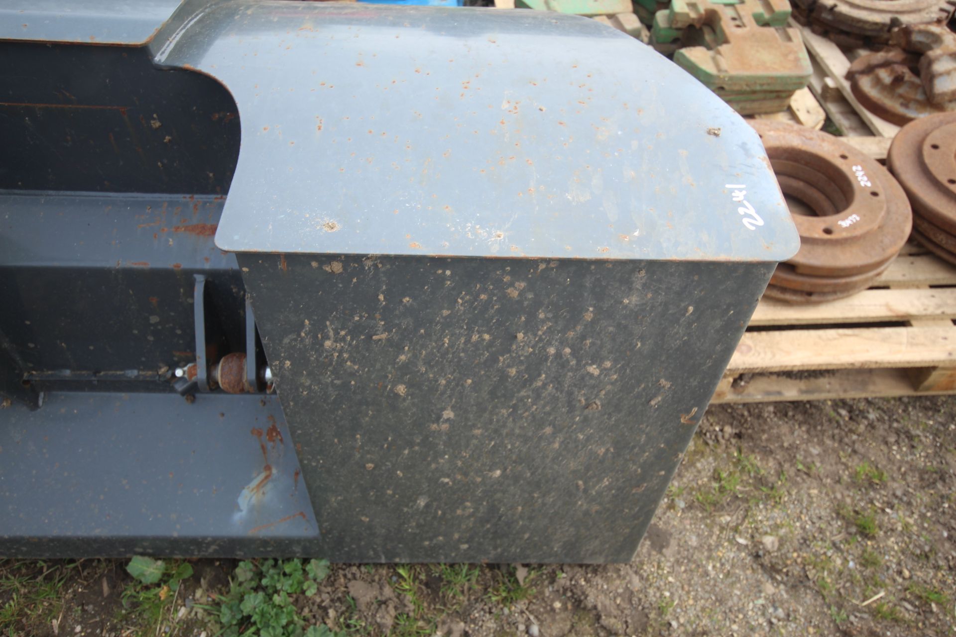 Sumo 2,500kg front linkage weight block. With toolbox. Serial number AE147. V - Image 3 of 15