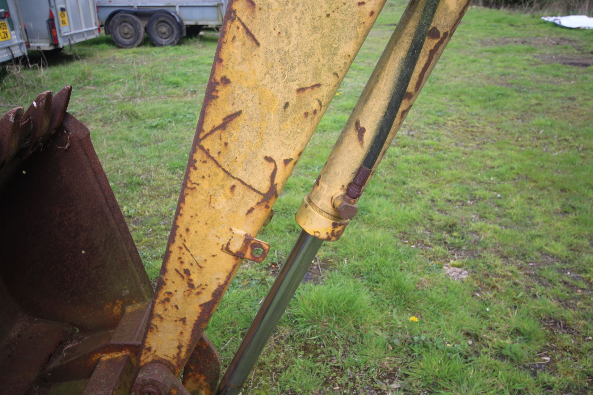 International Harvester 260A 2WD backhoe loader. Registration CWJ 891T (no paperwork). Date of first - Bild 50 aus 104