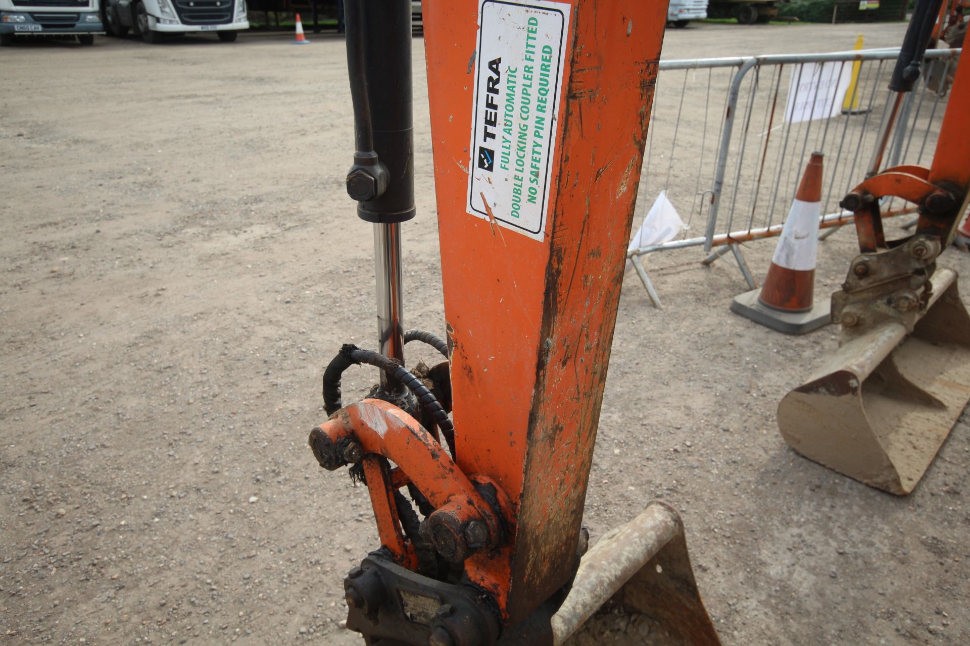 Hitachi Z-Axis 26U-5A CR 2.6T rubber track excavator. 2018. 3,000 hours. Serial number - Bild 38 aus 57