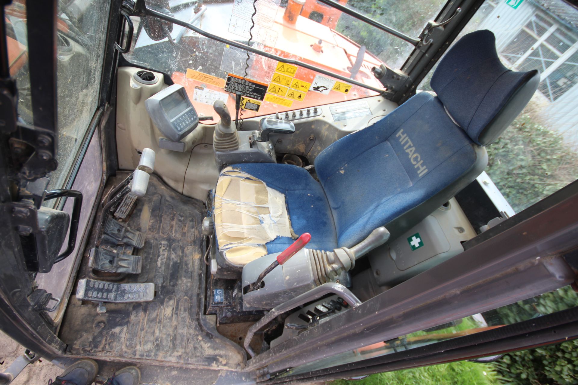 Hitachi Z-Axis 85-USB LC-3 8.5T rubber track excavator. 2012. 7,217 hours. Serial number HCM - Image 49 of 71