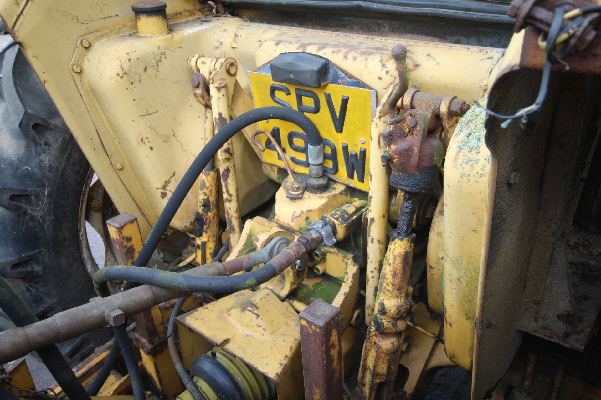 International 248 2WD tractor. Registration SPV 499W. Date of first registration 01/06/1981. Showing - Image 40 of 73