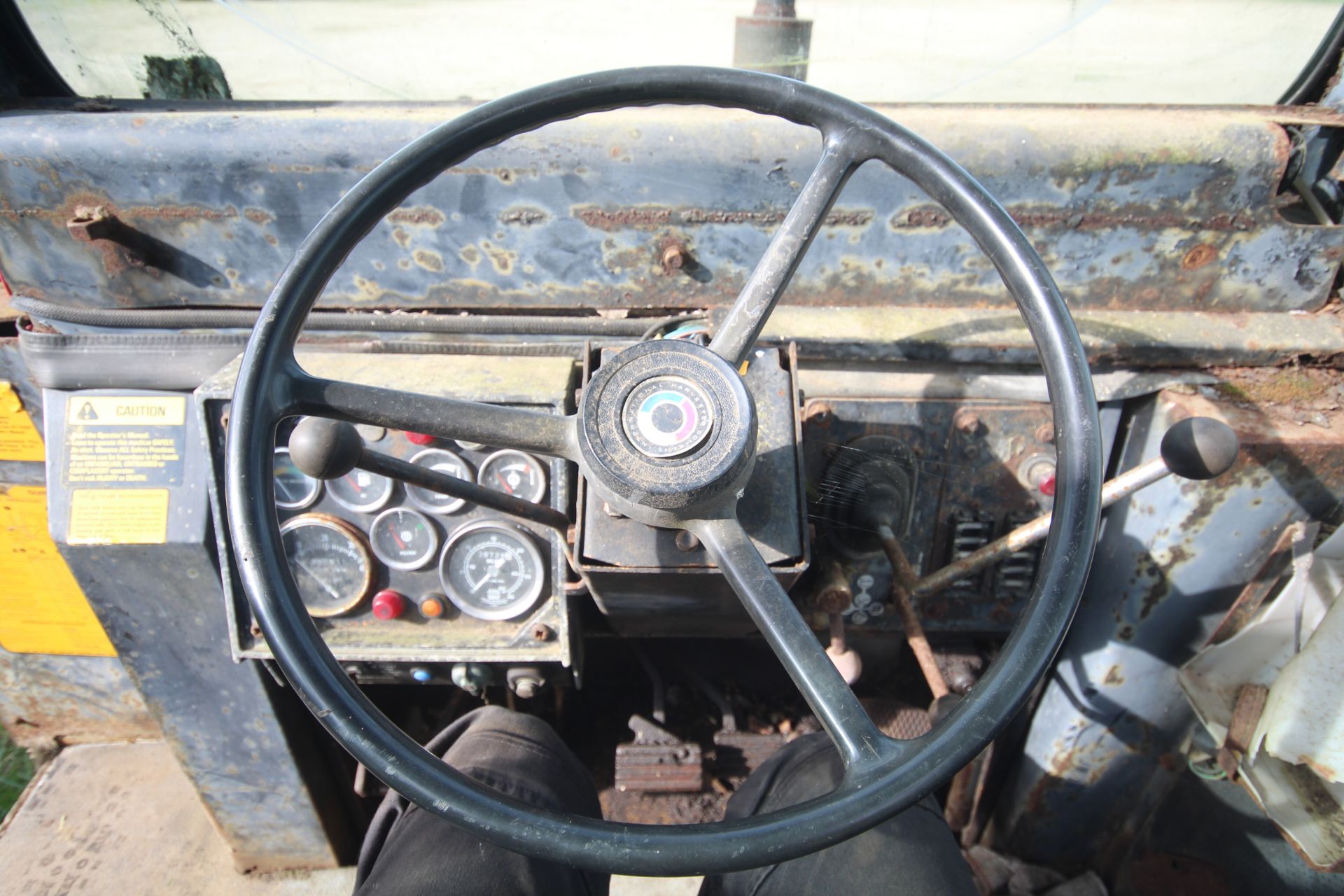 International Harvester 260A 2WD backhoe loader. Registration CWJ 891T (no paperwork). Date of first - Bild 96 aus 104