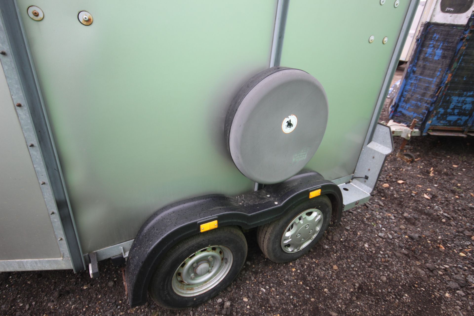 Ifor Williams HB505 two horse twin axle horsebox. Manual held. - Image 20 of 47