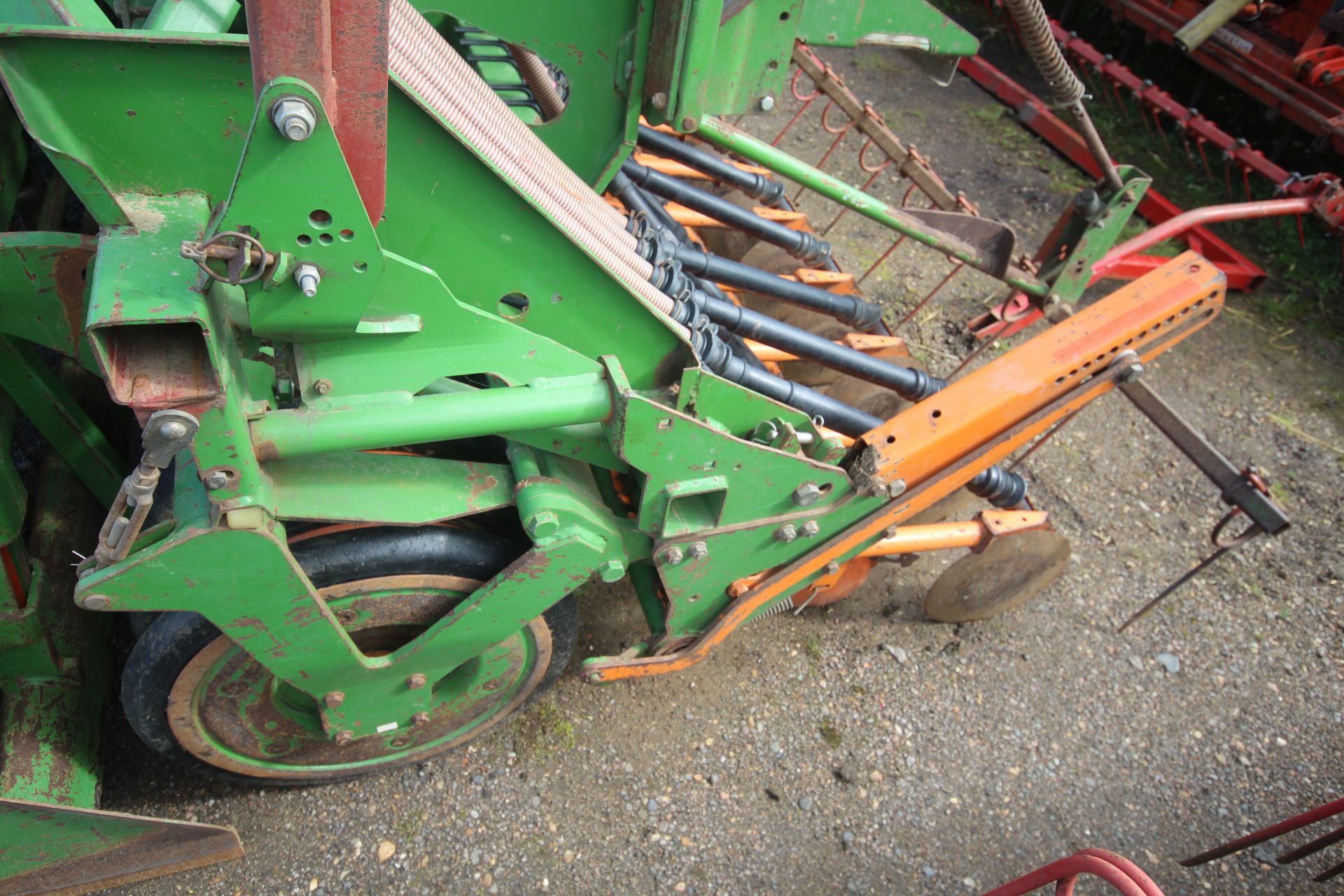 Amazone KE403 4m combination drill. 2005. With disc coulters, pre-em and tramlime. Manual, Control - Image 23 of 44