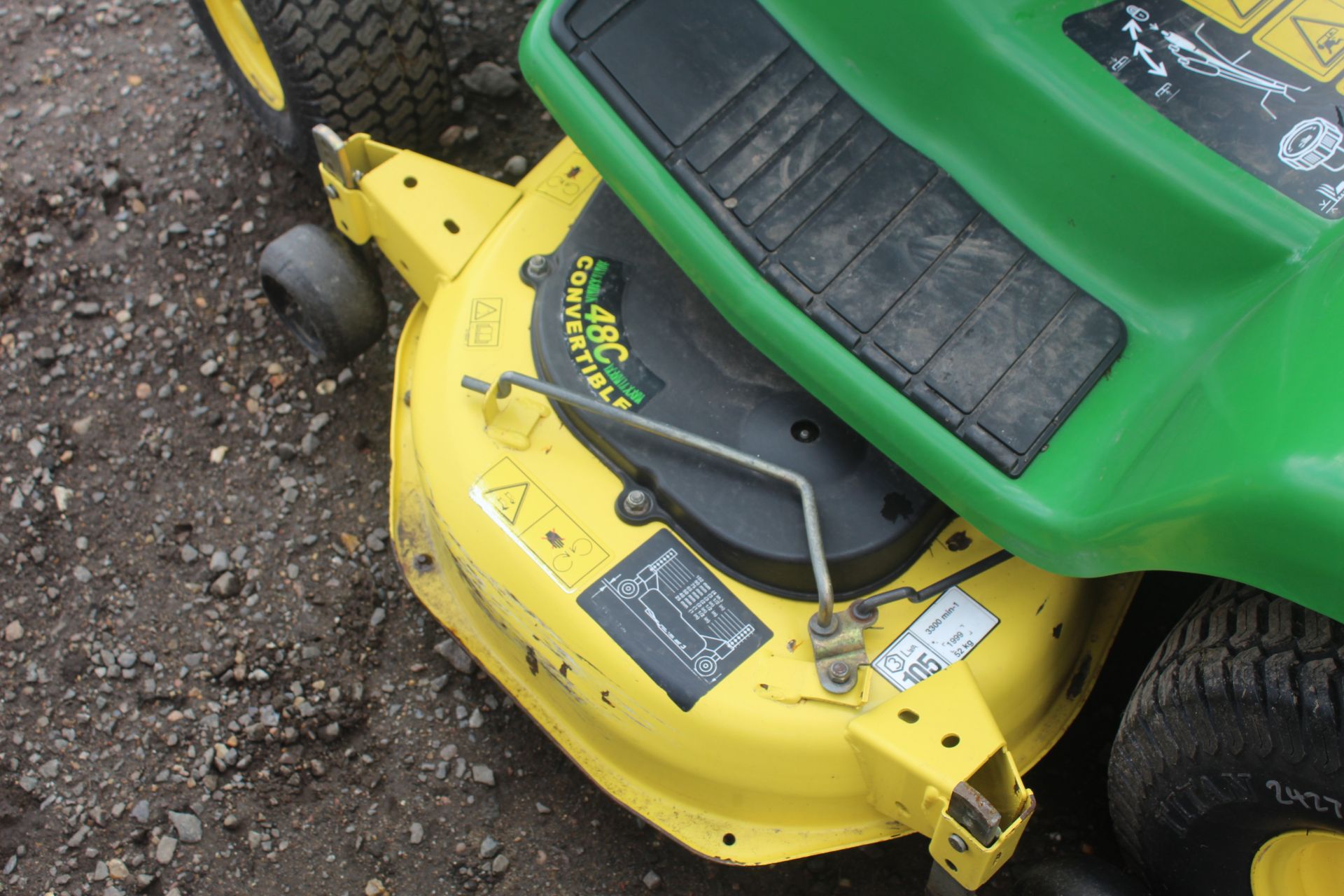 John Deere LX279 lawn mower with collector. Owned from new. Key held. - Image 19 of 30