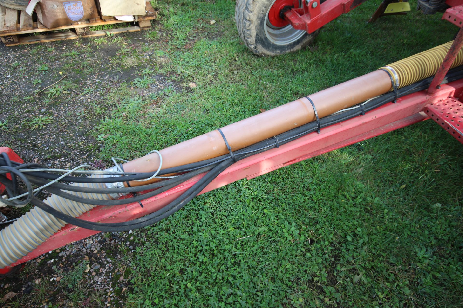 Horsch CO4 4m tine drill. With tramline, control box, various spares and manuals. V. - Image 11 of 54