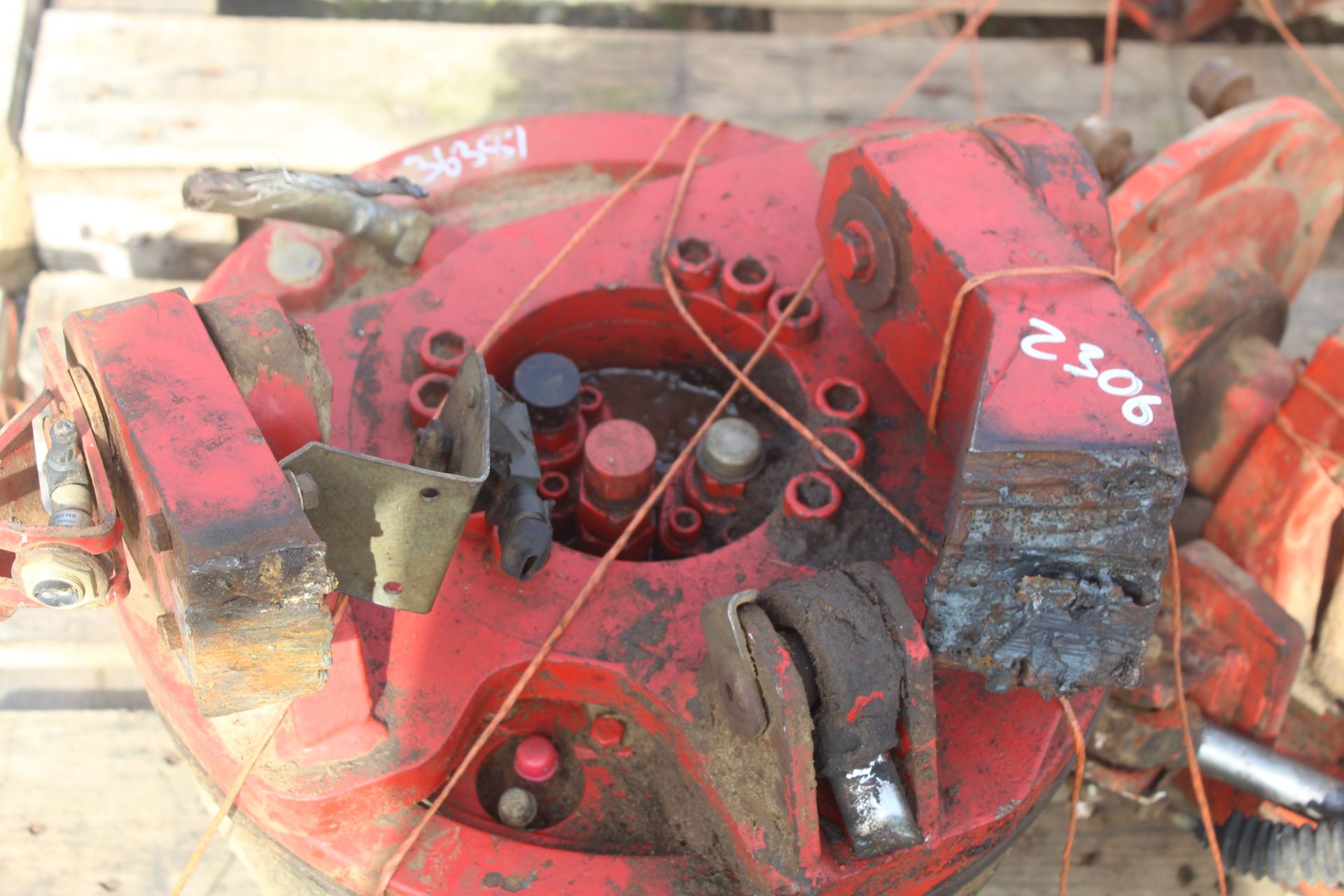 Pair of Grimme Hydraulic wheel motors. V - Image 2 of 4