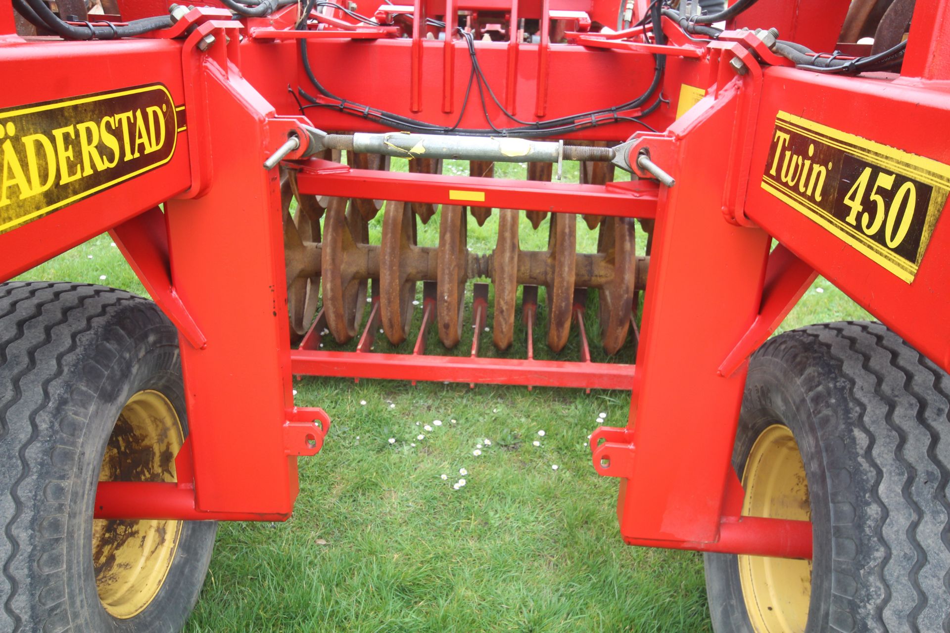 Vaderstad 4.5m Rexius Twin 450. With sprung legs, levelling paddles and double cast iron rings. - Image 25 of 48
