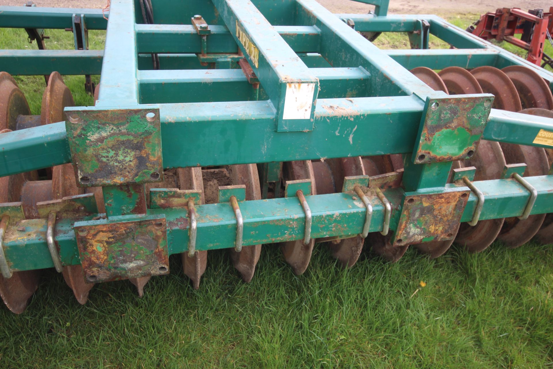 Cousins Type 28 3.4m trailed double press. With DD style rings and leading tines. From a local - Image 18 of 31