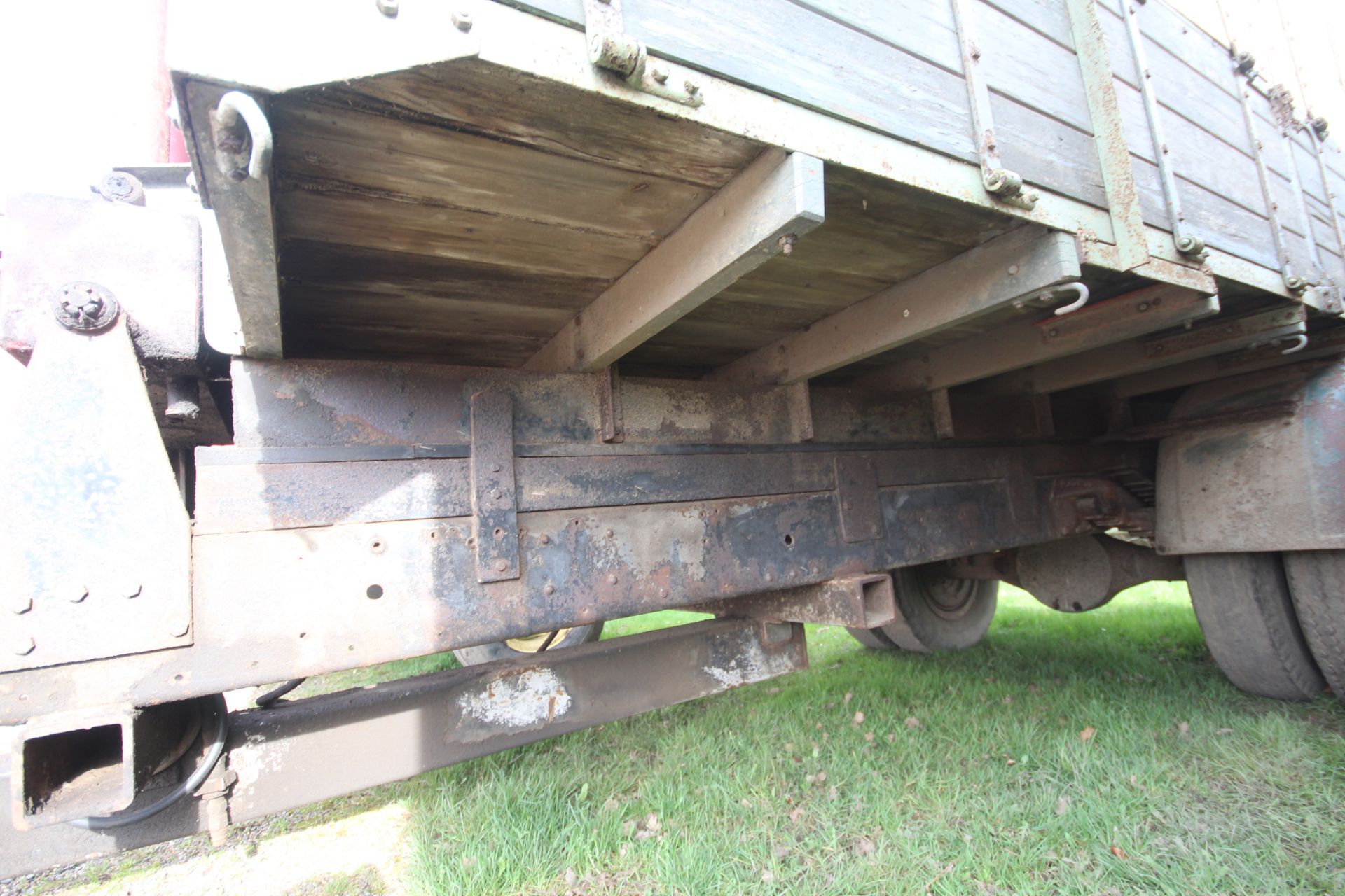 10T single axle lorry conversion wooden sided tipping trailer. - Image 11 of 25