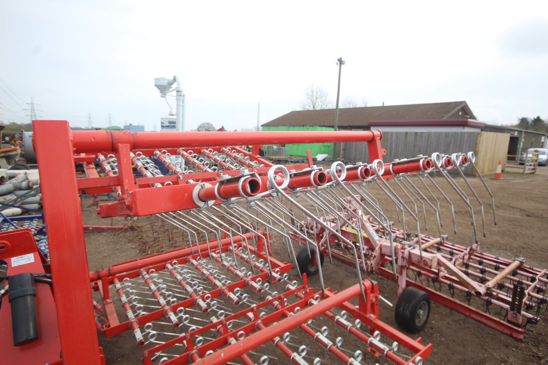 Jarmet 6m hydraulic folding grass harrow. - Image 7 of 16