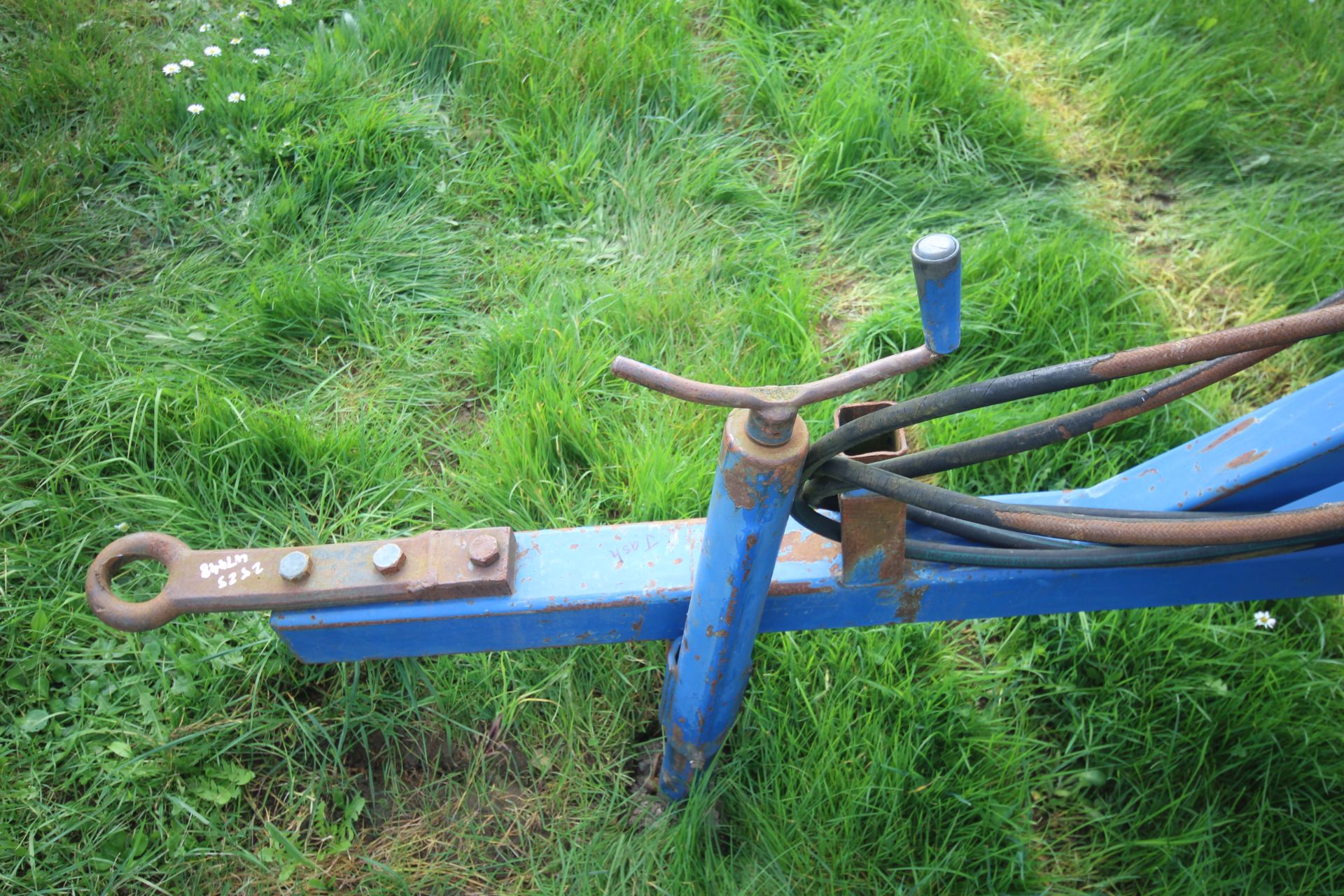 Dalbo 6.3m hydraulic folding rolls. With Snowflake rings. From a local Deceased estate. - Image 2 of 22