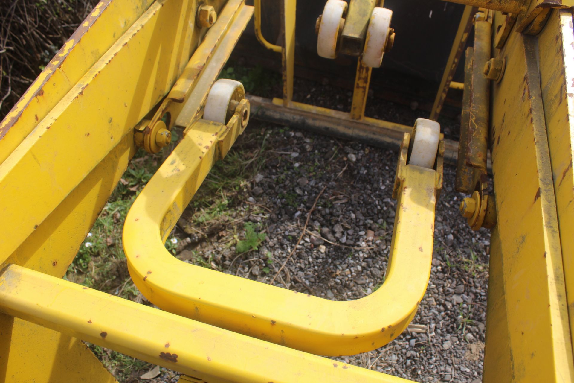 Block grab for loader. For sale on behalf of the Directors, pending liquidation. V - Image 6 of 11