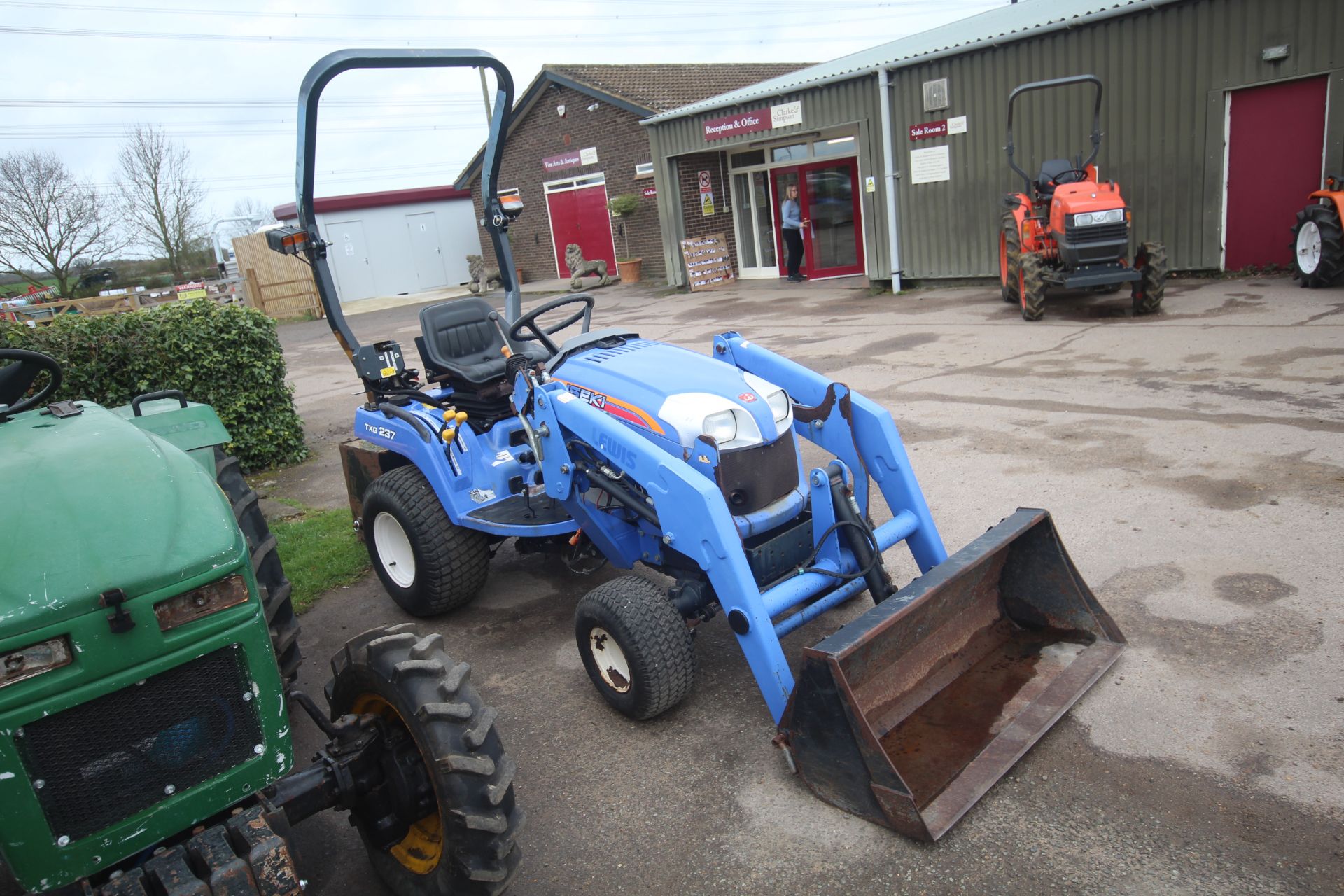 Iseki TGX237 4WD hydrostatic compact tractor. 2010. 605 hours. 26x12.00-12 rear turf wheels and - Image 2 of 39