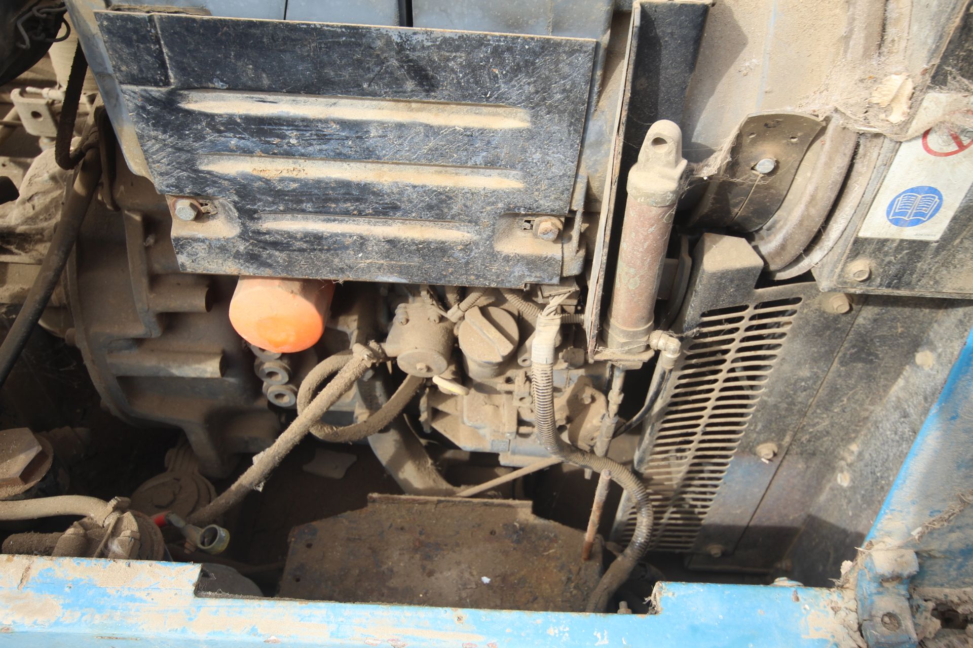 ** Online Video Available ** Lowery road tow compressor. Vendor reports running recently. - Bild 11 aus 19