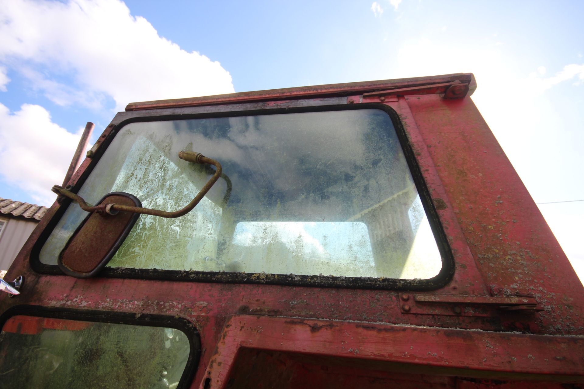 Massey Ferguson 550 2WD tractor. Registration DPV 391T (no paperwork). Date of first registration - Image 15 of 54