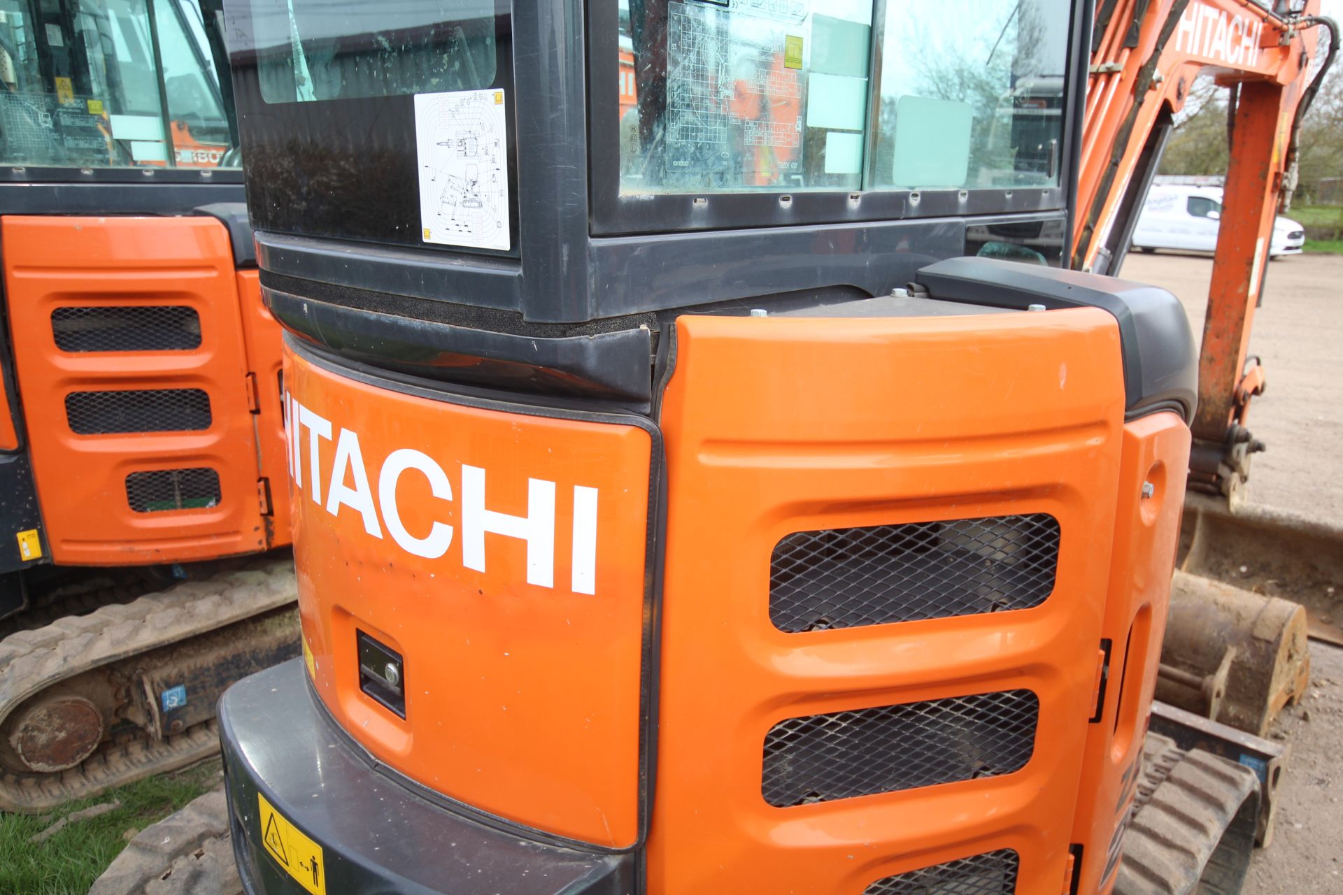 Hitachi Z-Axis 26U-5A CR 2.6T rubber track excavator. 2018. 3,000 hours. Serial number - Bild 22 aus 57