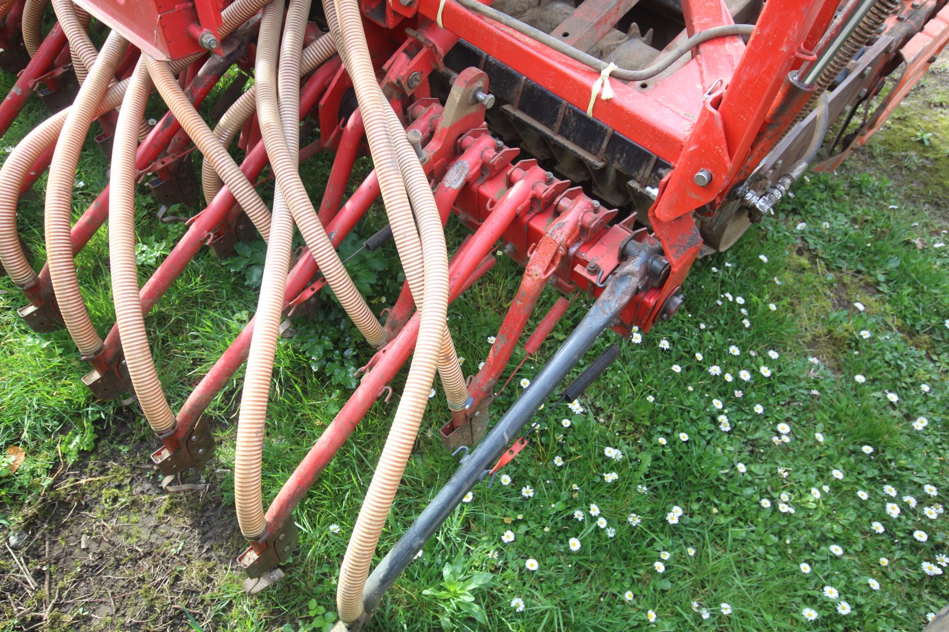 Maschio 4m power harrow. With packer. Piggybacked with Vicon LZ505 Suffolk coulter drill. 1995. With - Image 40 of 52