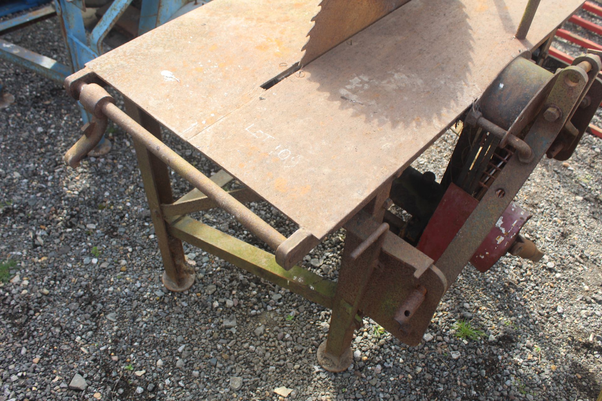 Dening of Chard PTO saw bench. - Image 6 of 8