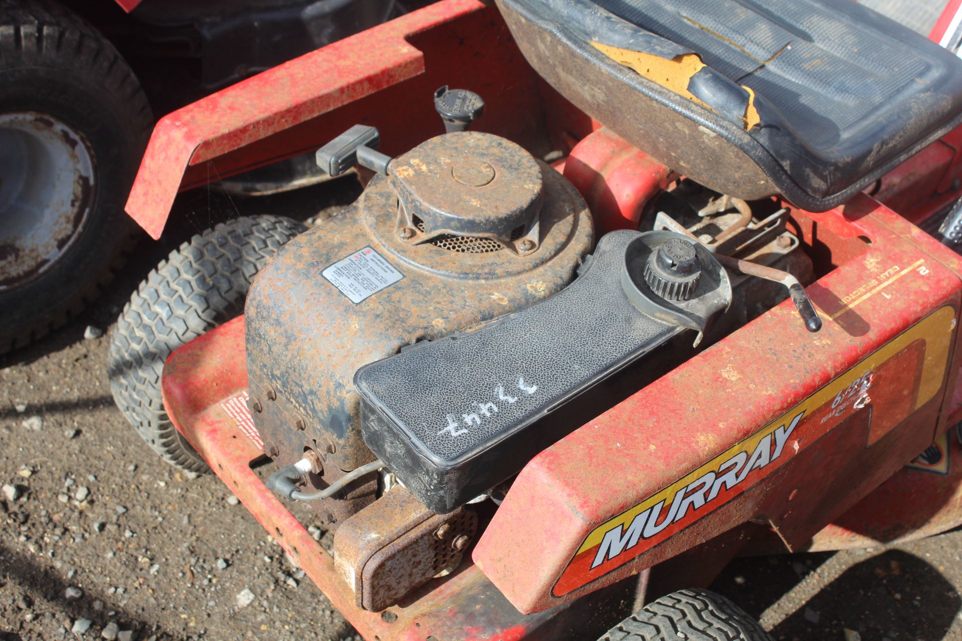 Murray 6/25 ride-on mower. Serial number 041202. V - Image 11 of 15