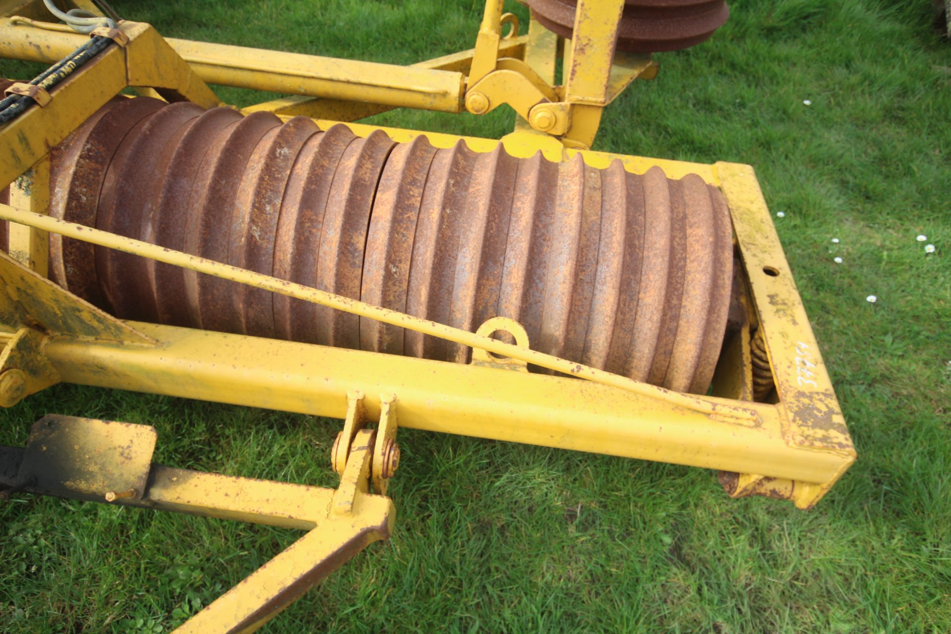 Needham 6m hydraulic folding rolls. With plain rings. V - Image 4 of 25