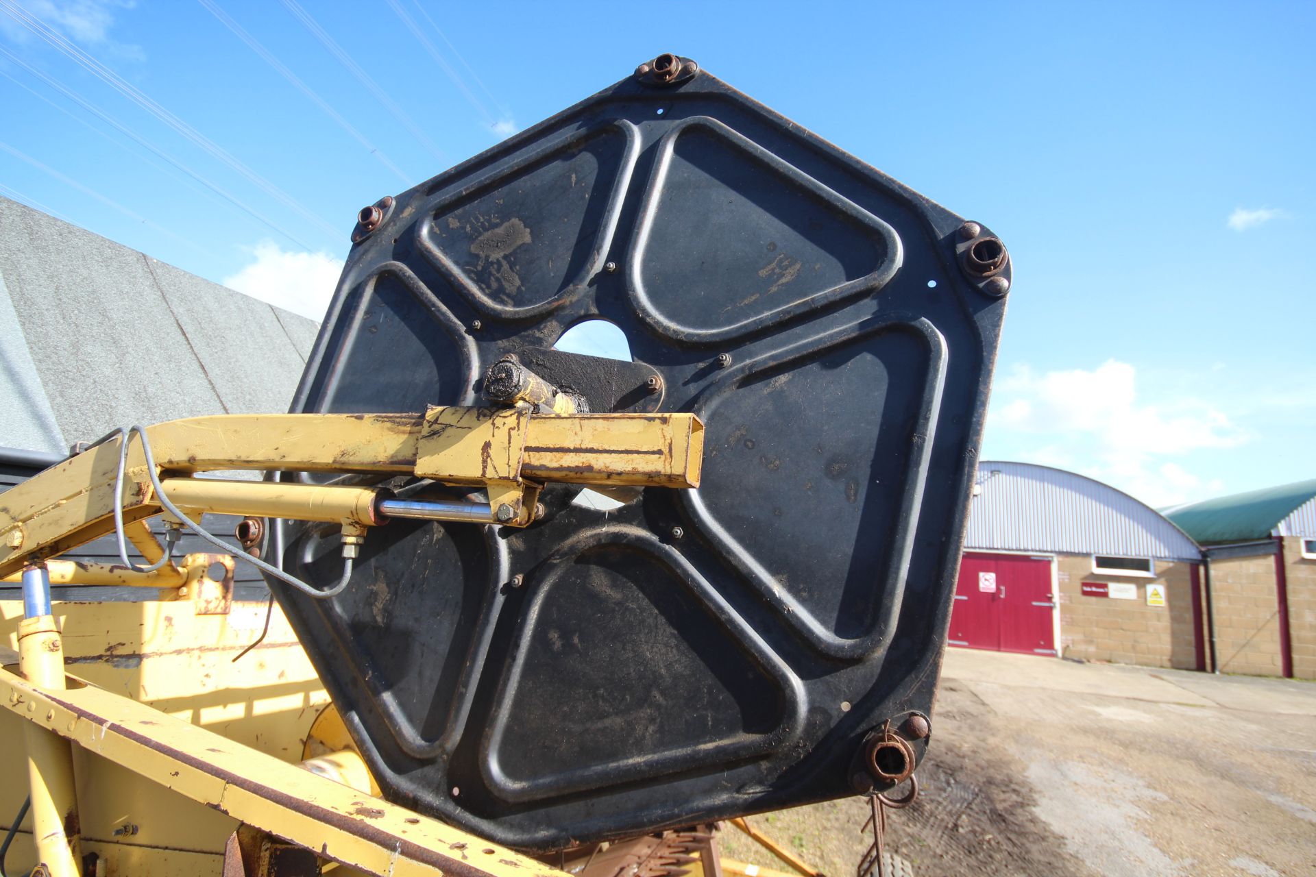 New Holland TX65 5 straw walker combine harvester. Registration N887 SKS. Date of first registration - Image 141 of 163