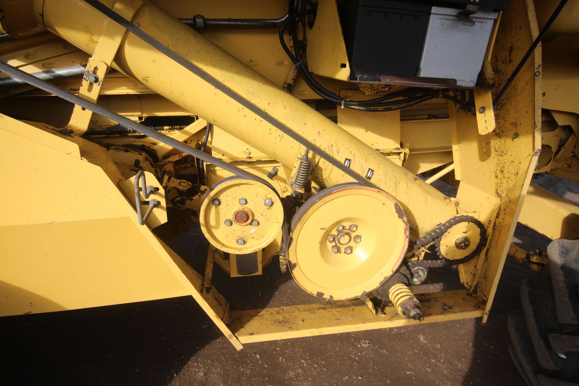 New Holland TX65 5 straw walker combine harvester. Registration N887 SKS. Date of first registration - Image 105 of 163