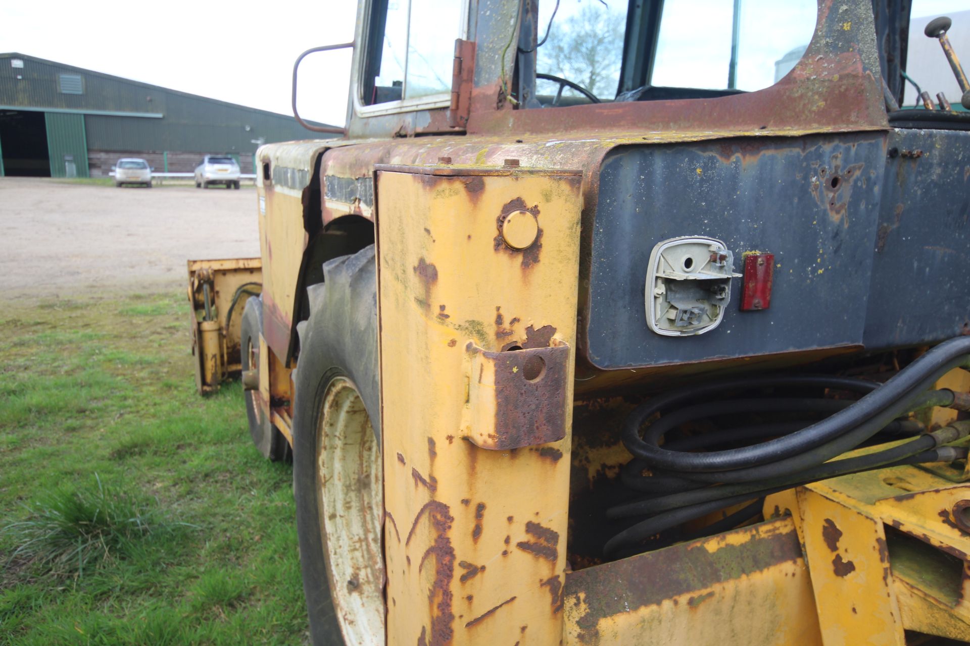 International Harvester 260A 2WD backhoe loader. Registration CWJ 891T (no paperwork). Date of first - Bild 64 aus 104