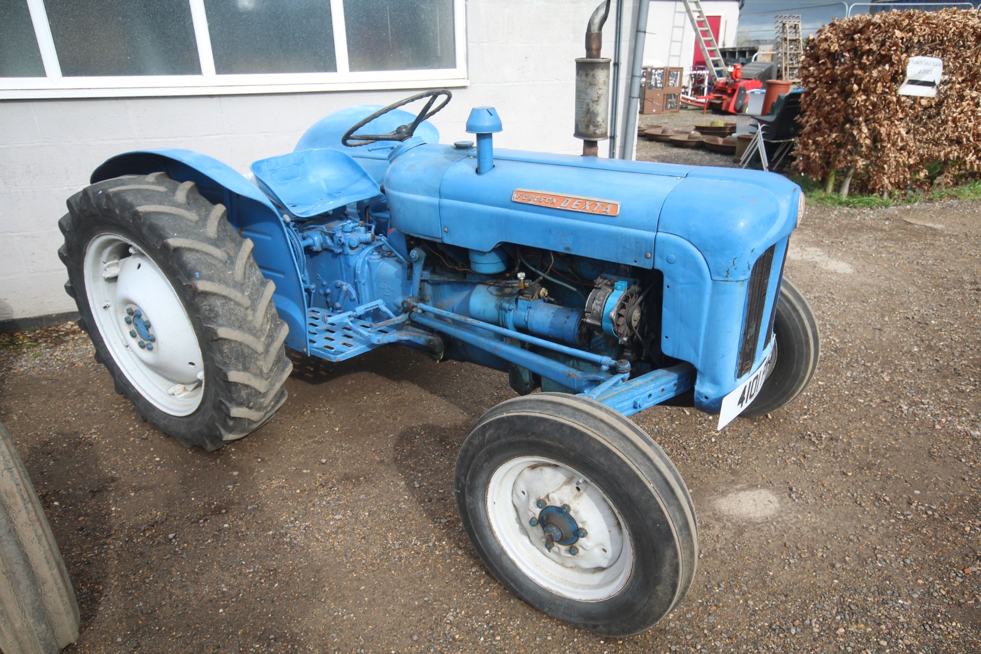 Fordson Dexta 2WD tractor. Registration 4101 PW. Date of first registration 02/02/1962. Key, V5 - Image 2 of 51