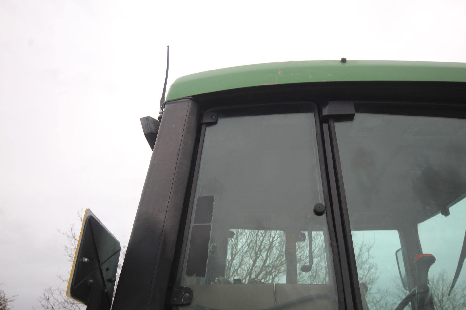 John Deere 6900 4WD tractor. Registration R952 LEL. Date of first registration 01/08/1997. 11,230 - Image 44 of 76