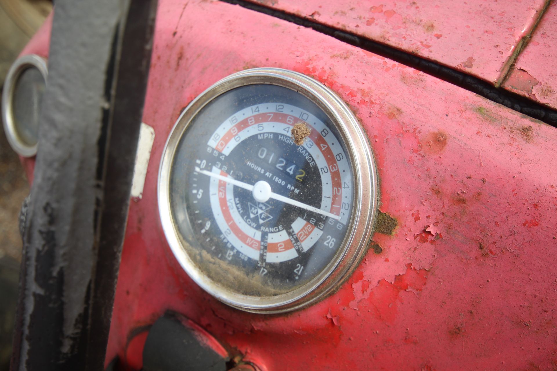 Massey Ferguson 35X 2WD tractor. 1963. Serial number SNMY313859. 11-28 rear wheels and tyres. - Image 39 of 43