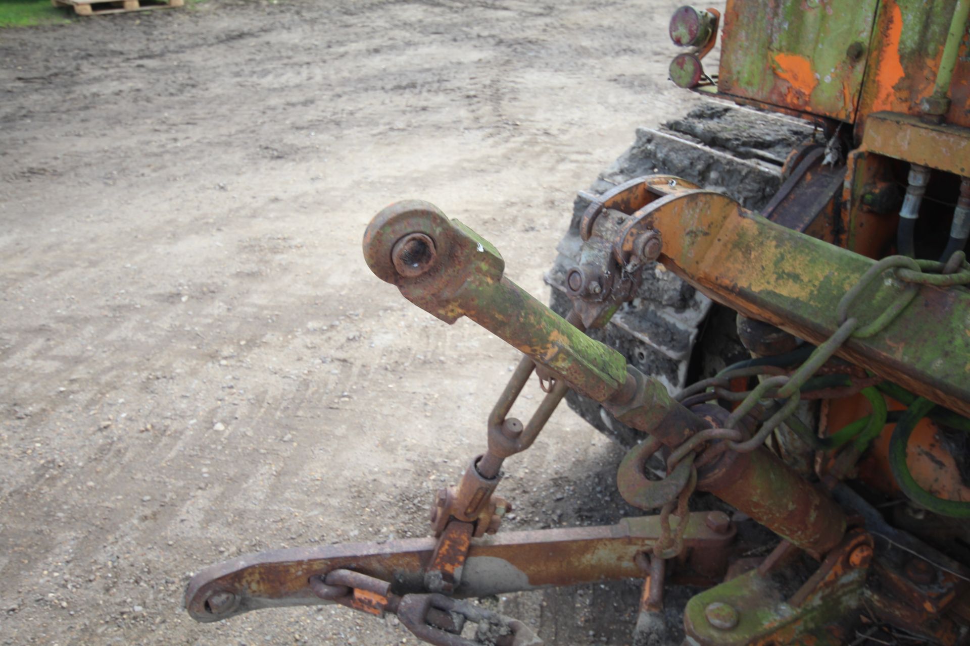 Fiat 100c steel tracked crawler. With Turner rear linkage. Owned from new. Unused for some time - Image 28 of 58