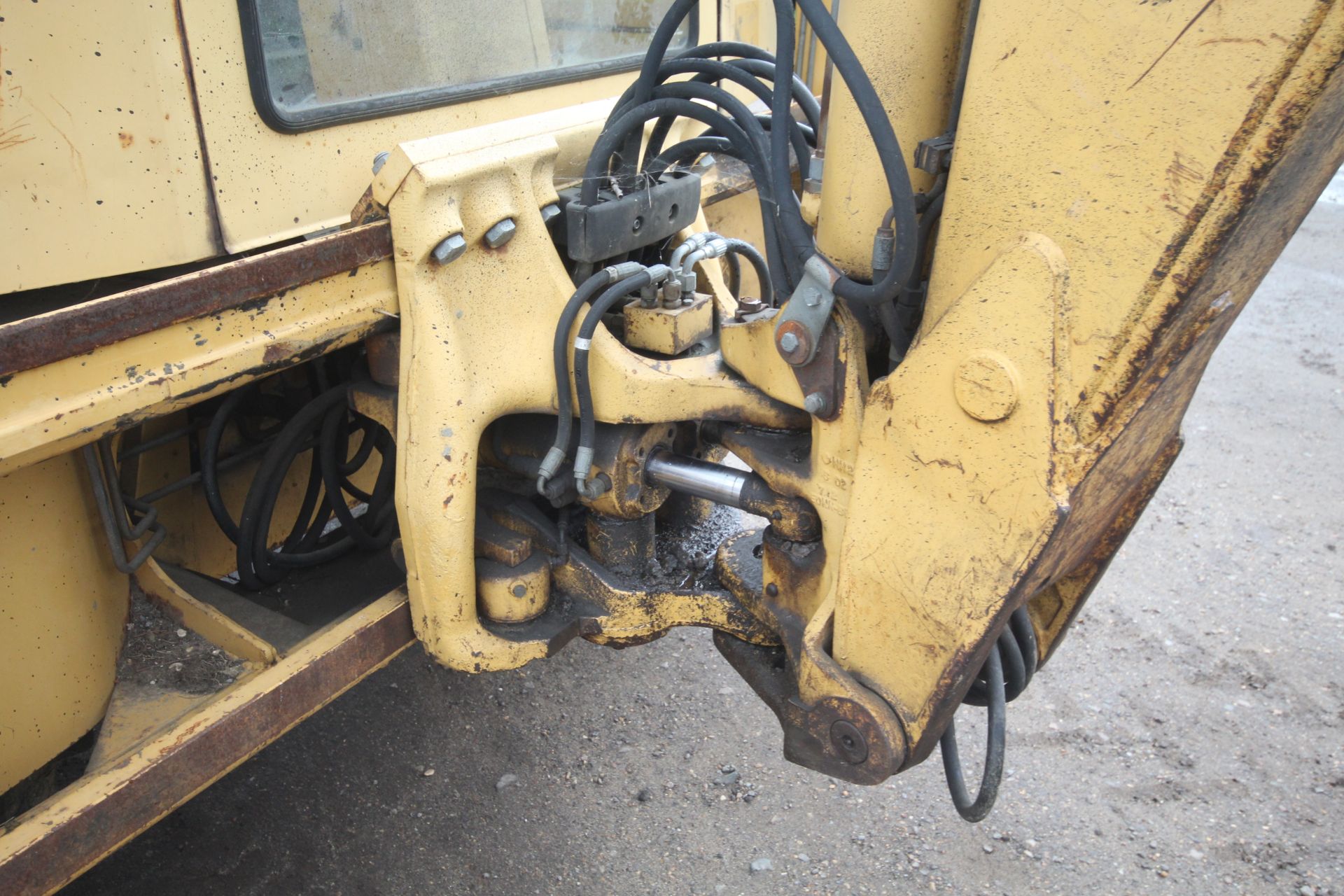 Ford 655 4WD backhoe loader. Registration F829 MVX. Date of first registration 03/10/1988. Showing - Image 54 of 87