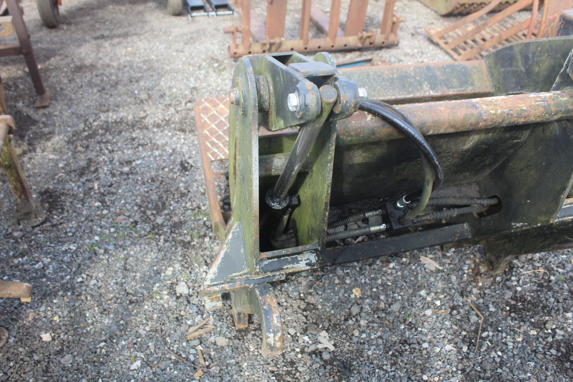 Large timber grab. JCB Q-Fit brackets. - Image 8 of 14