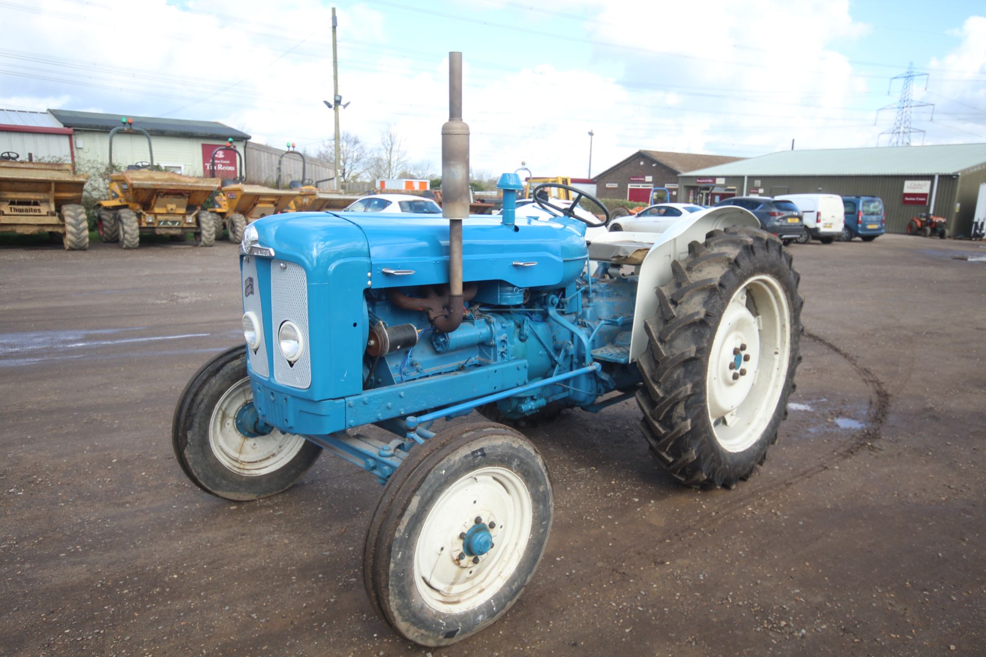Fordson New Performance Super Major 2WD tractor. 12.4-36 rear wheels and tyres @ 99%. Key held.