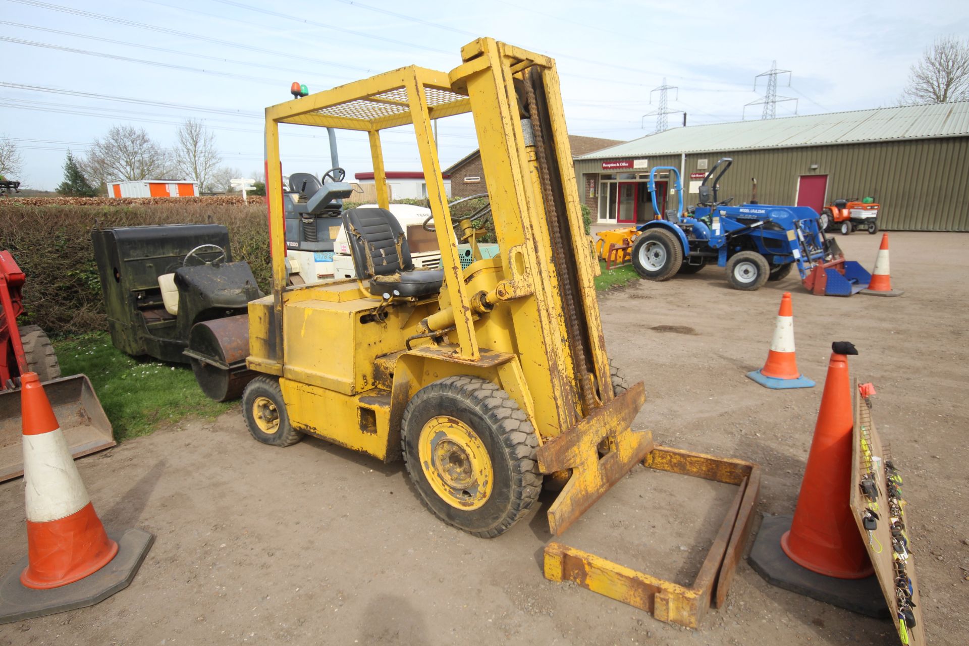 Bonser 2WD diesel forklift. Manual held. V