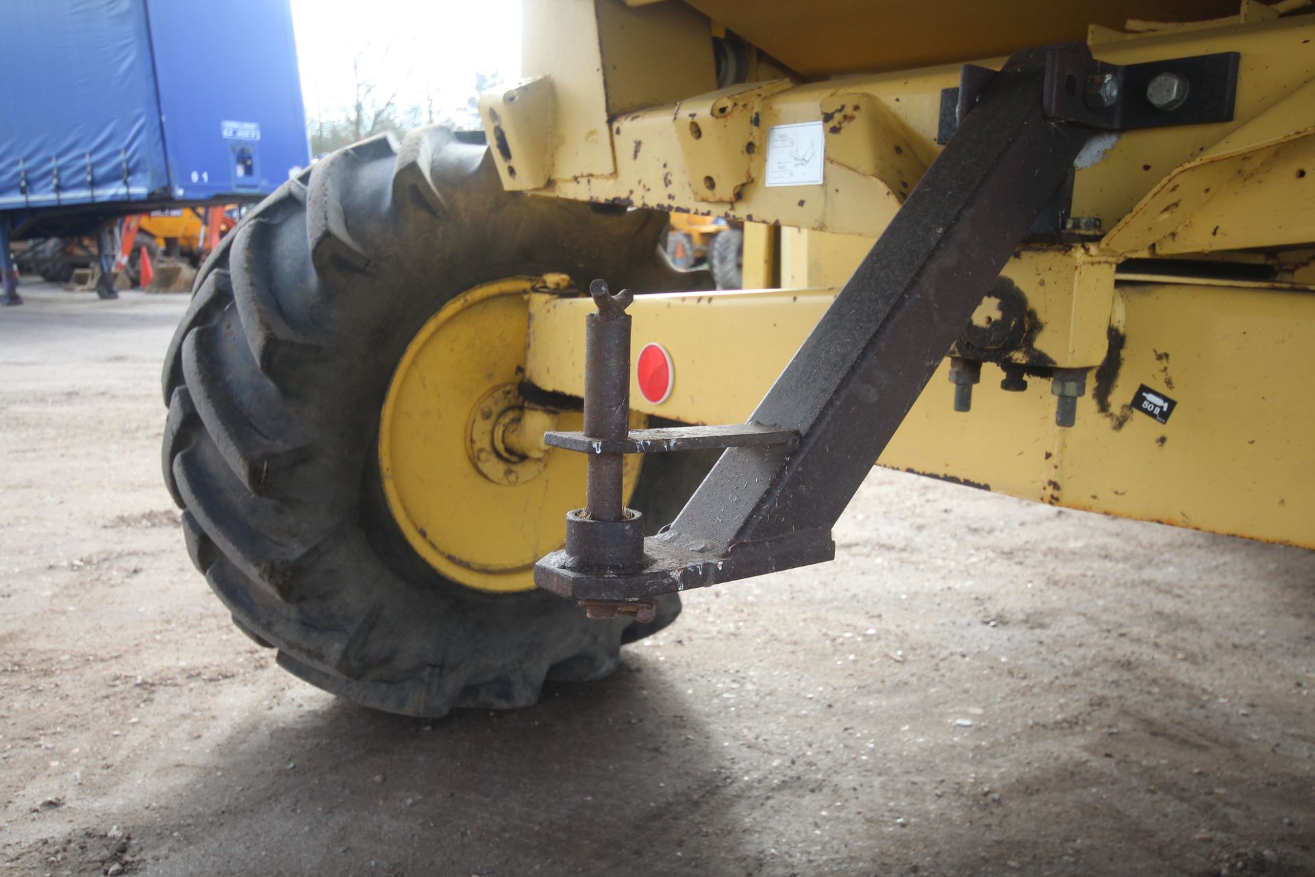 New Holland TX65 5 straw walker combine harvester. Registration N887 SKS. Date of first registration - Image 51 of 163