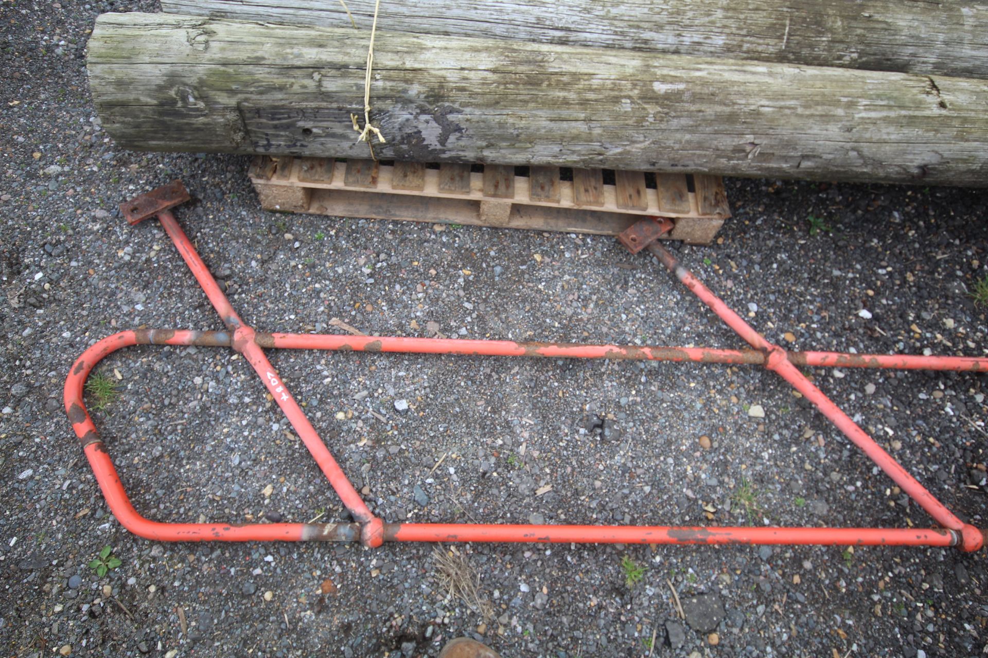 Stair metal hand rail. - Image 2 of 4