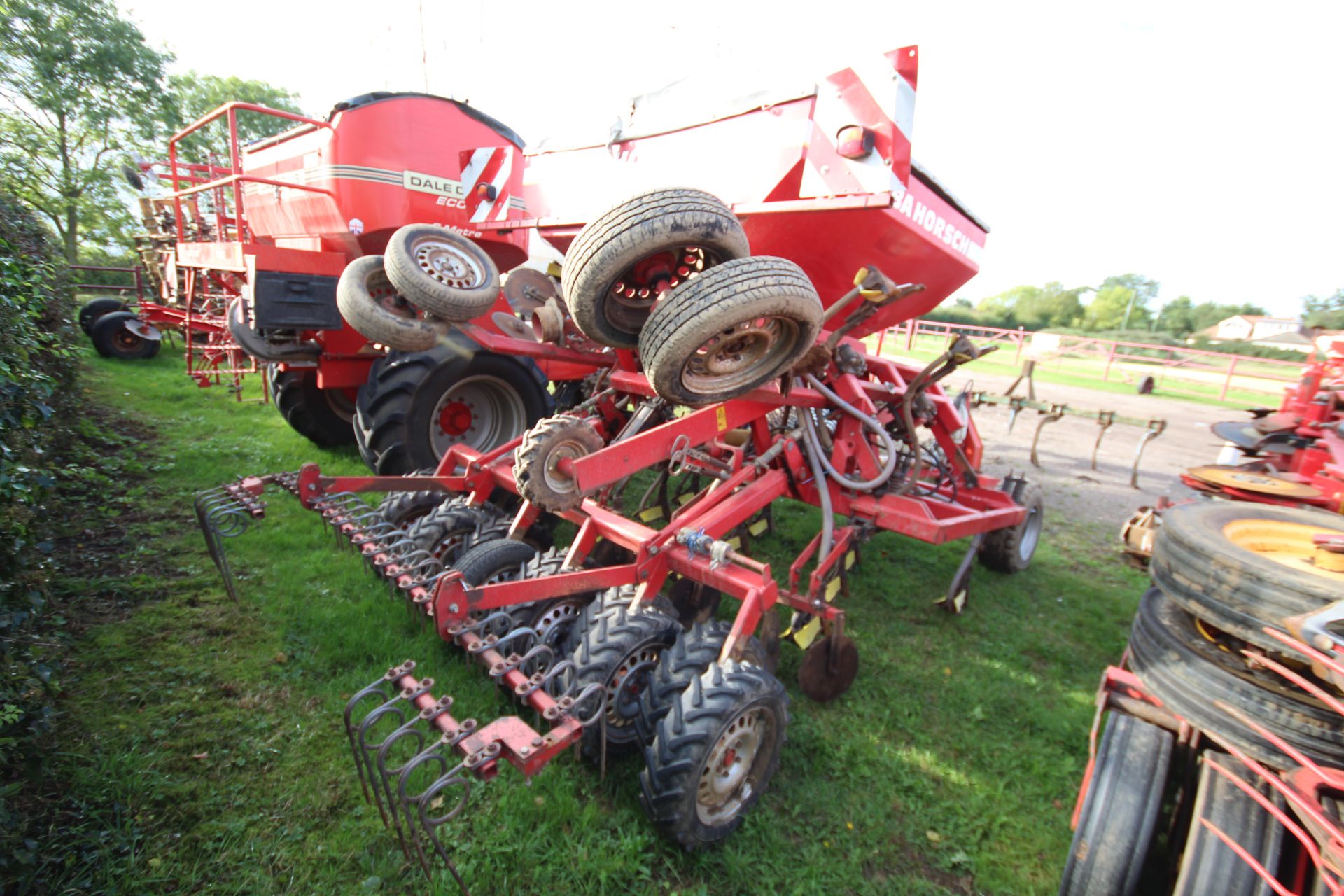 Horsch CO4 4m tine drill. With tramline, control box, various spares and manuals. V. - Bild 3 aus 54