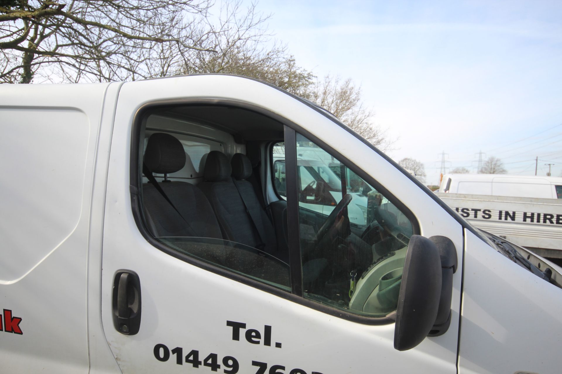 Renault Traffic 2700 2L diesel manual van. Registration AE58 DZW. Date of first registration 22/09/ - Image 11 of 50