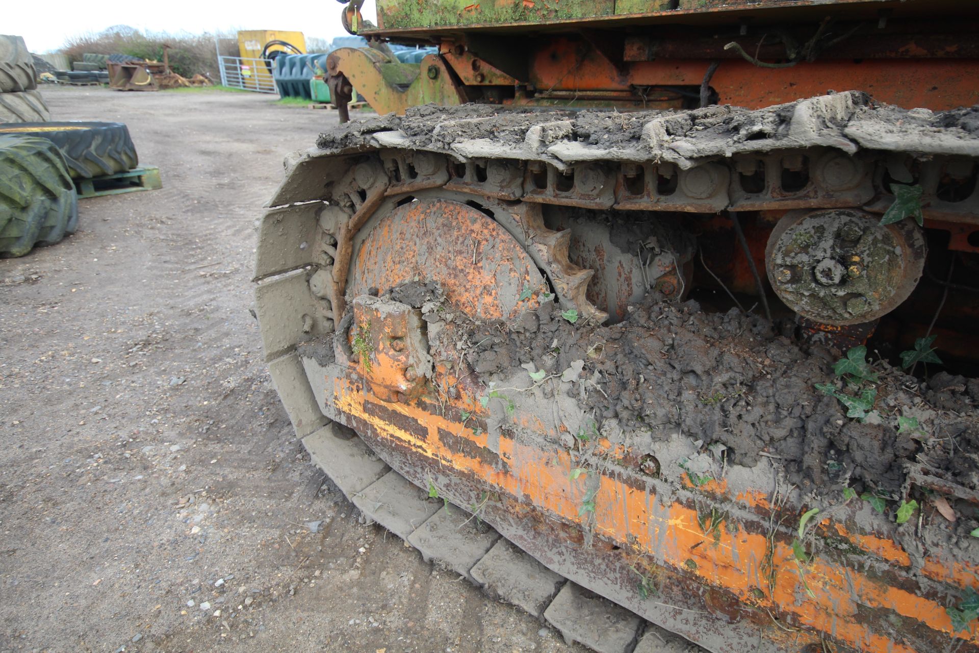 Fiat 100c steel tracked crawler. With Turner rear linkage. Owned from new. Unused for some time - Image 38 of 58