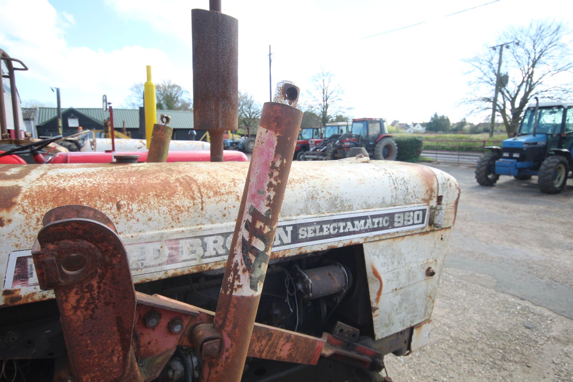David Brown 990 Selectamatic 2WD tractor. Vendor reports that it starts runs and drives but requires - Image 32 of 45