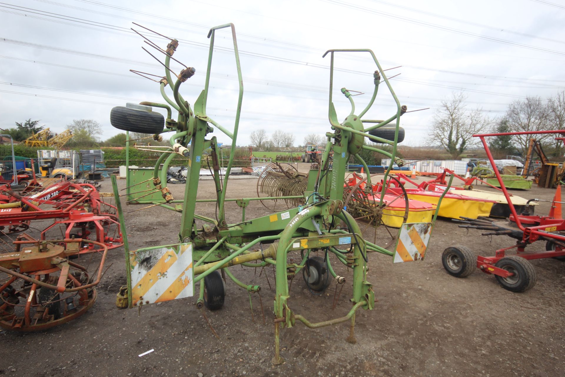 Krone KW4 4 rotor hydraulic folding mounted tedder. V