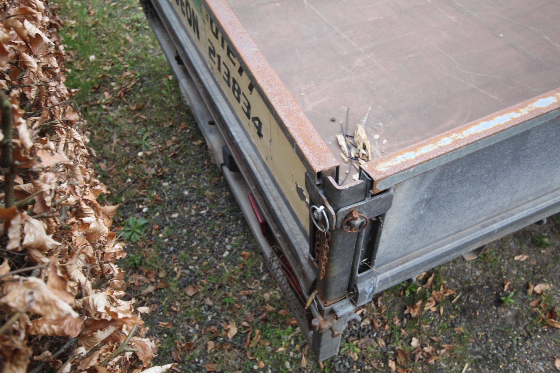 Ifor Williams 14ft twin axle flat bed trailer. With manual crane, sides and recent new floor. Key - Image 20 of 39